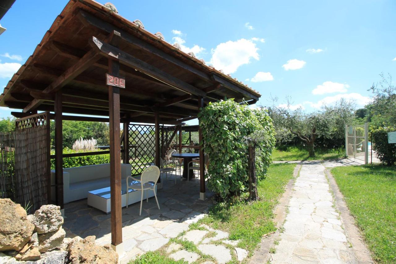 Tenuta Decimo - Il Borgo Di Mariano سان جيمينيانو المظهر الخارجي الصورة