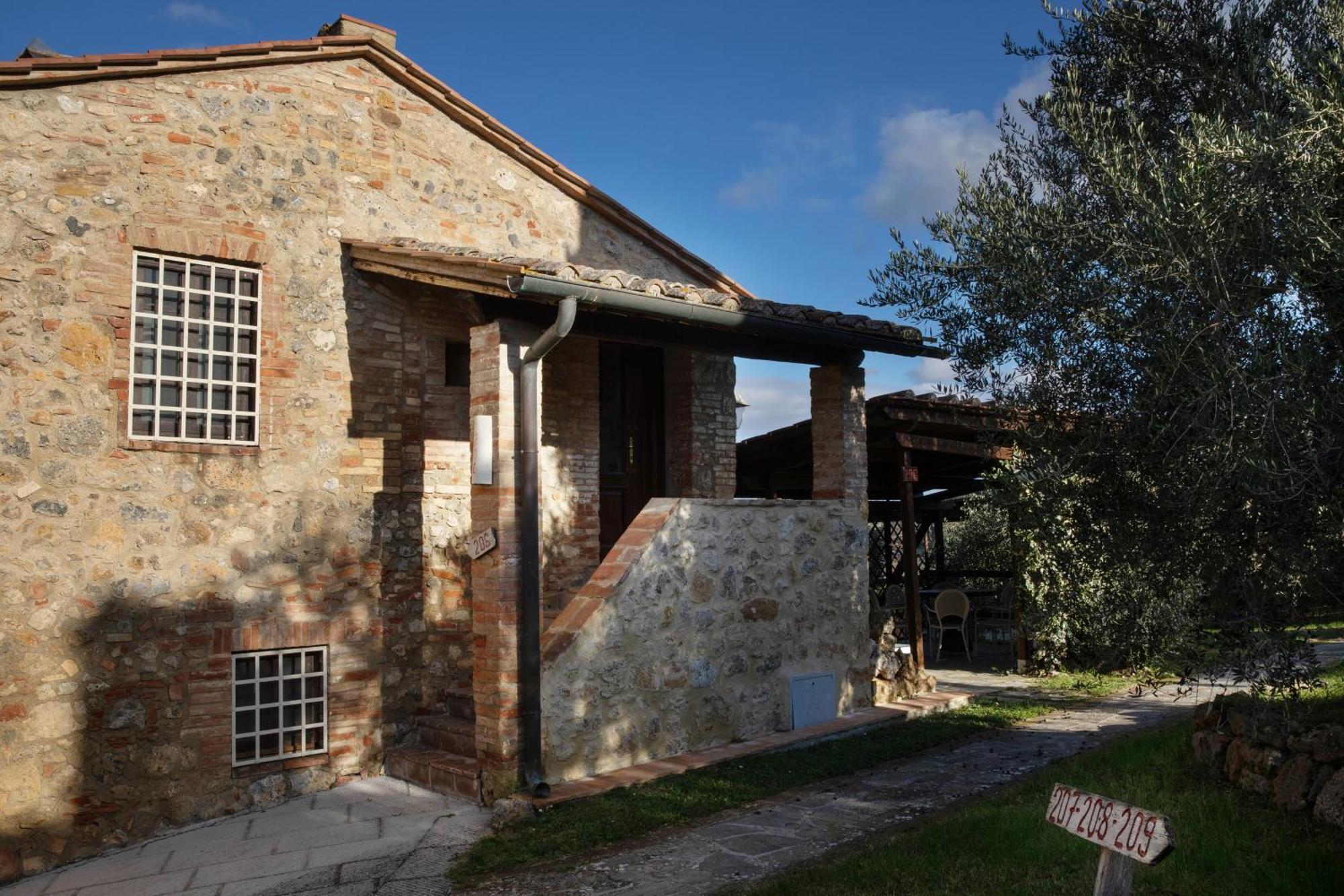 Tenuta Decimo - Il Borgo Di Mariano سان جيمينيانو المظهر الخارجي الصورة