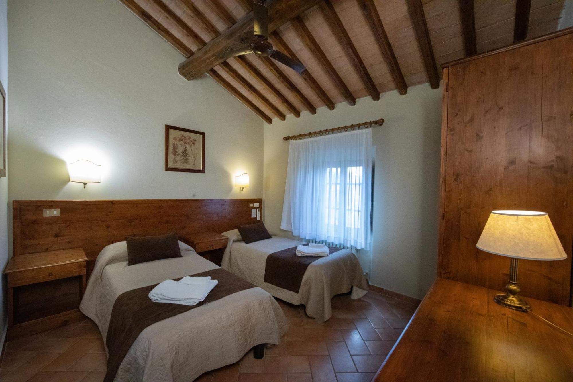 Tenuta Decimo - Il Borgo Di Mariano سان جيمينيانو المظهر الخارجي الصورة