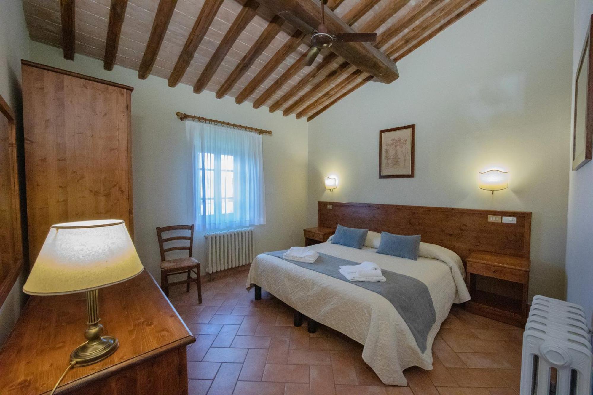 Tenuta Decimo - Il Borgo Di Mariano سان جيمينيانو المظهر الخارجي الصورة