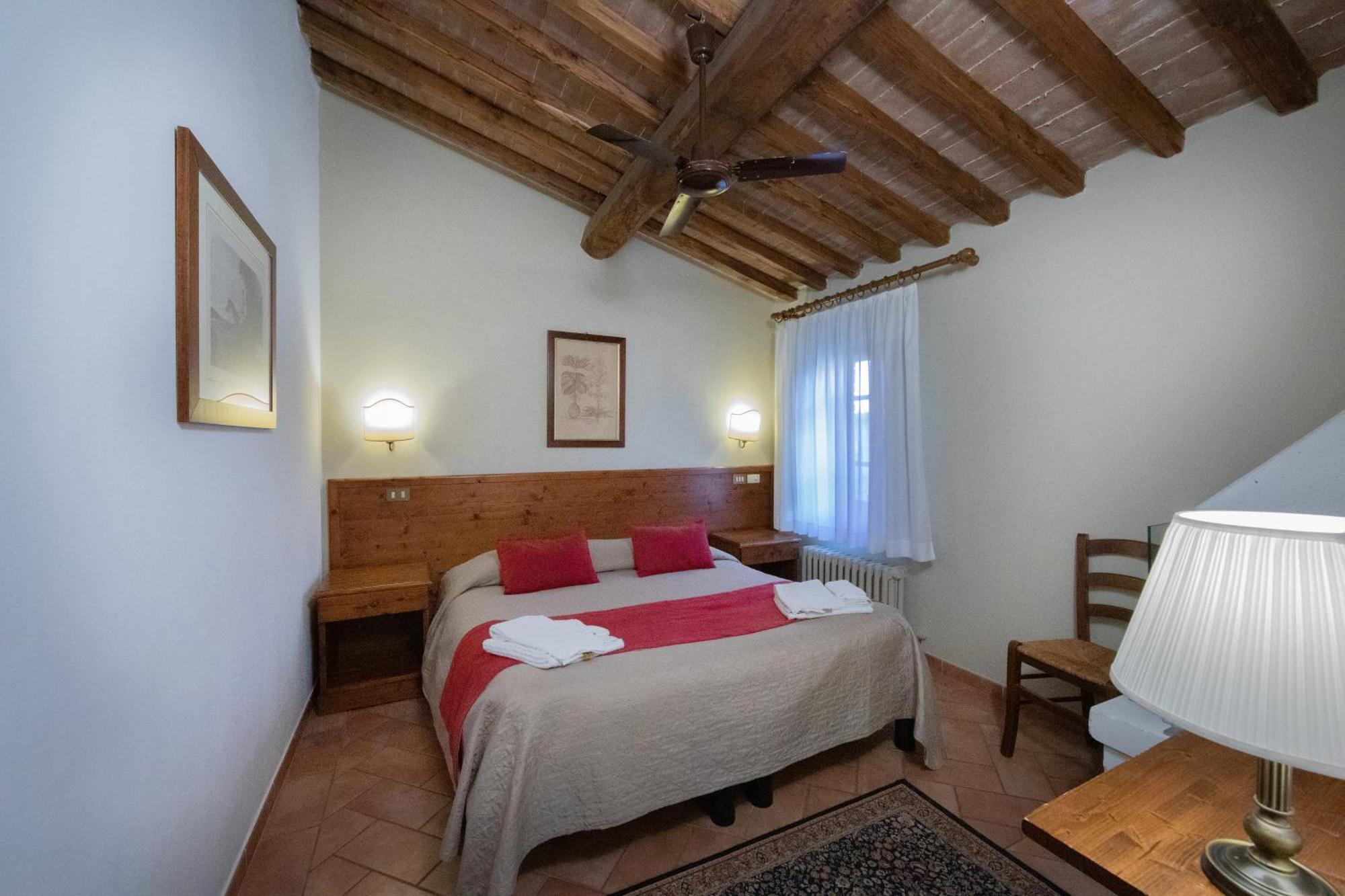 Tenuta Decimo - Il Borgo Di Mariano سان جيمينيانو المظهر الخارجي الصورة